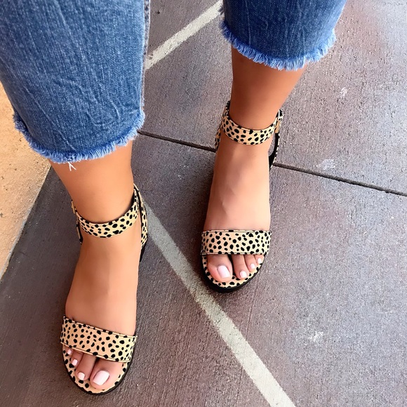 New lug cheetah sandal 7 left - Picture 10 of 13